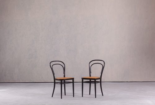 -Pair-of-vintage-Thonet-No.-214-chairs-from-Austria-1970s